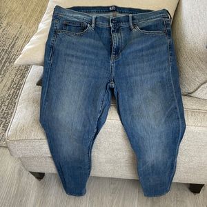 NWOT Gap Denim, 32R True Skinny Jeans